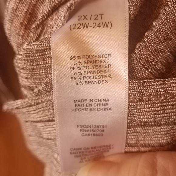 Signature Collection Metallic Bronze Cold Shoulder Top 2X - Picture 4 of 7